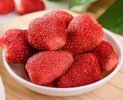 Fraises lyophilisées biologiques